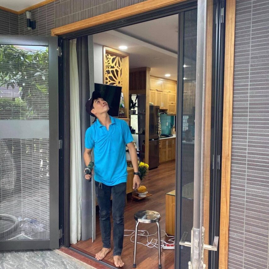 LẮP ĐẶT CỬA LƯỚI CHỐNG MUỖI ĐỒNG THÁP